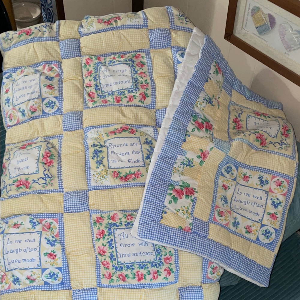 Twin size puffy quilt w/standard sham-blue/yellow gingham, floral & graphics